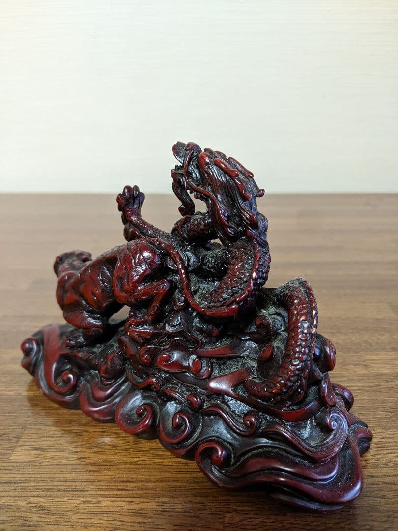 置物/ドラゴンとタイガー/ヴィンテージ彫刻/即購入歓迎/送料無料