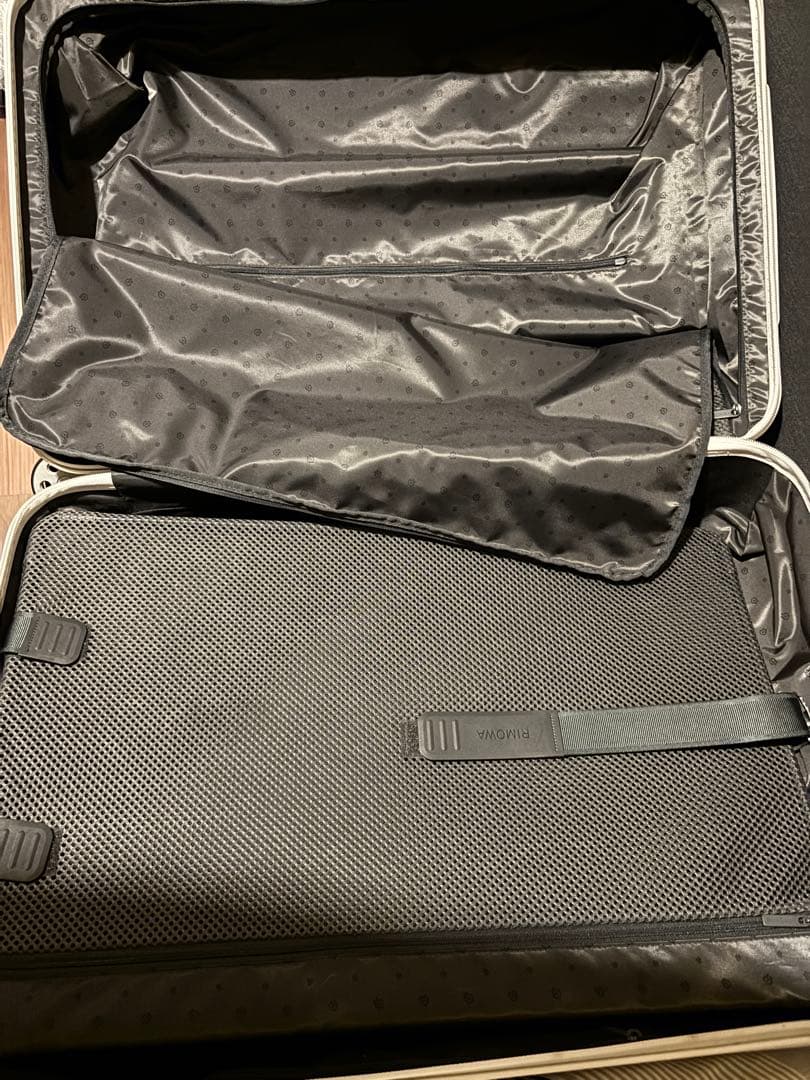 永久保証　RIMOWA Essential チェックイン M ホワイト