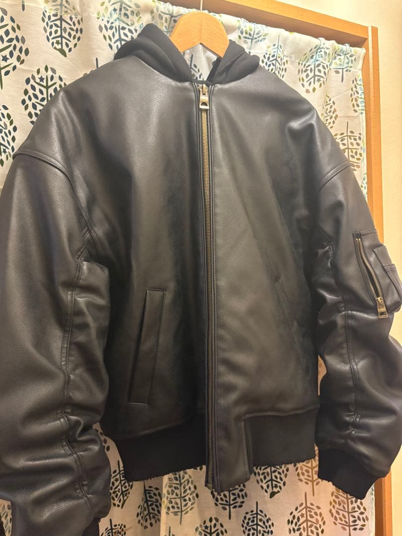 コントラストフード付きフェイクレザー ジャケット Mサイズ