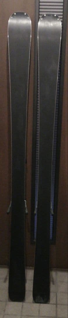 Atomic スキー板 164cm XTO10ビンディング付き