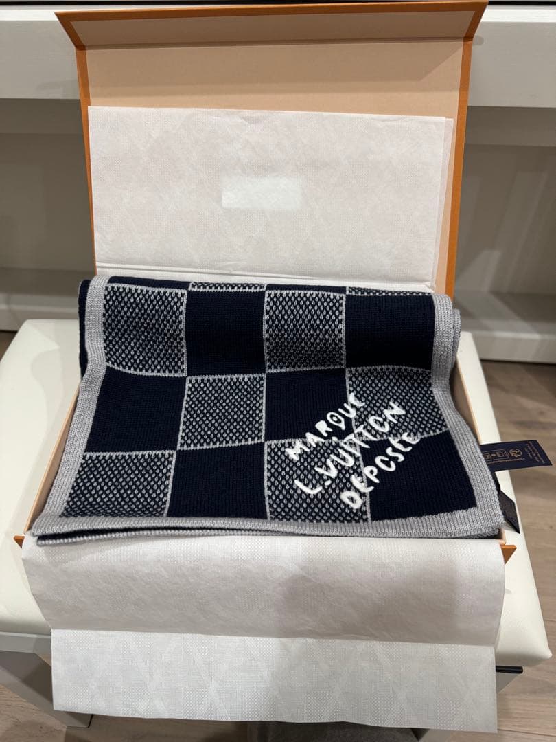 LOUIS VUTTON マフラー