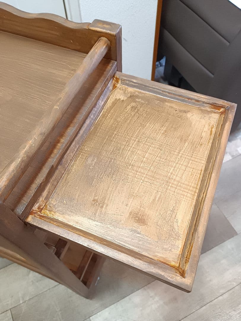 美容室　木製ワゴン