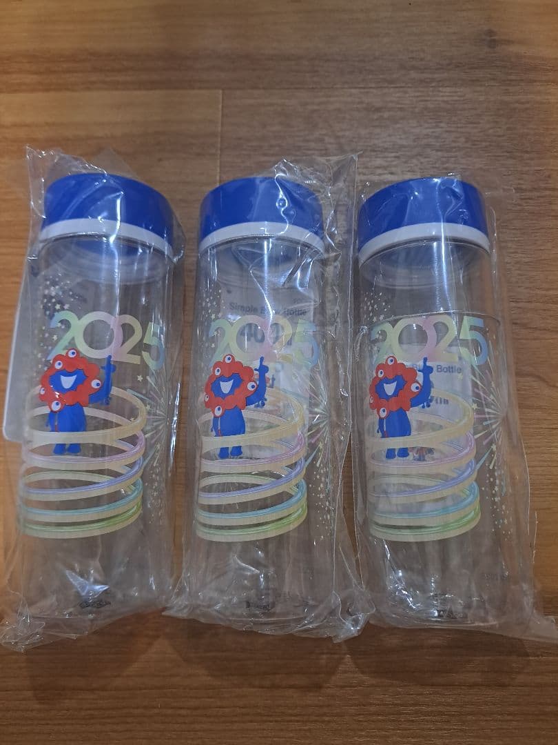 新品未使用❣️ミャクミャク　Simple　Blow　Bottle 水筒３個