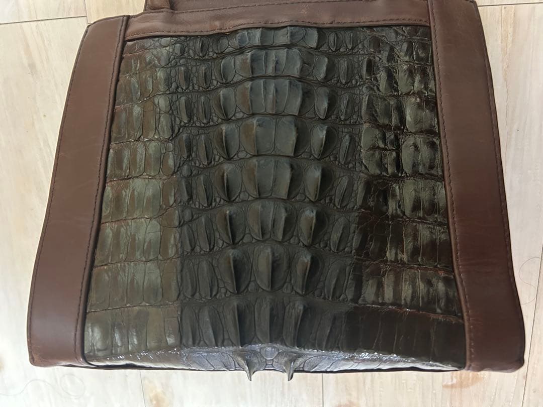 オーダーバック　ワニ革と牛革のコンビ