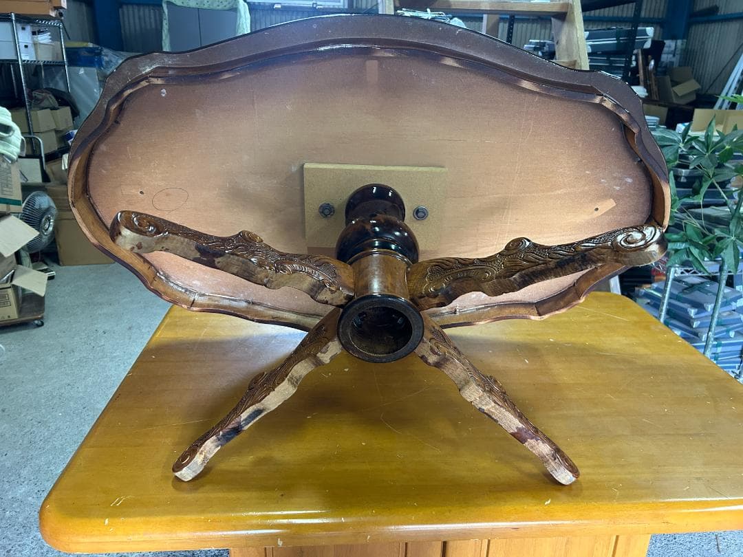 イタリア製 ローテーブル 彫刻装飾 木製 アンティーク調 高さ52cm