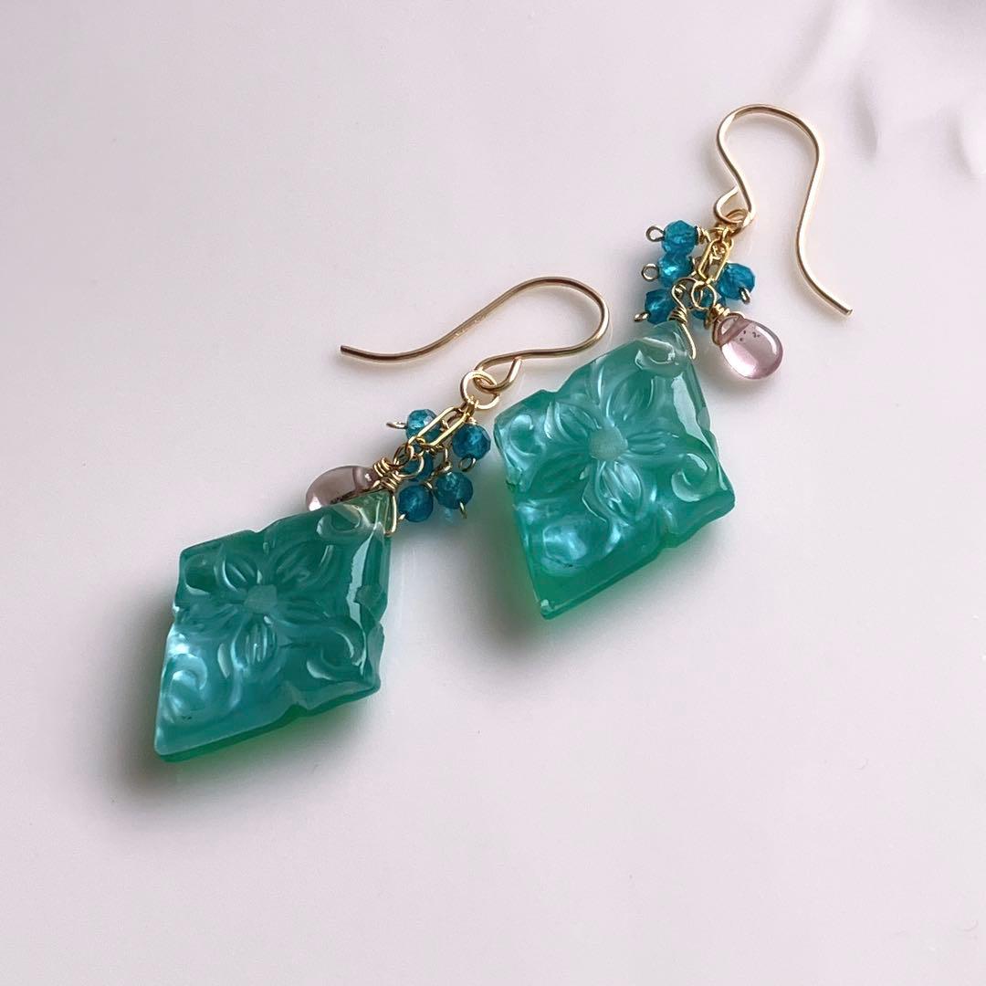 じばにゃん◆水晶/MOP/グリーンオニキス トリプレットストーンピアス