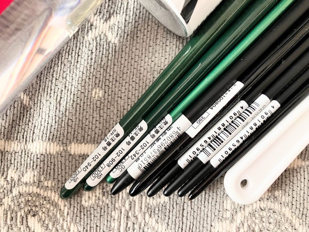 油絵具 セット 新品 他 21点セット 油彩筆 イーゼル ホルベイン 世界堂