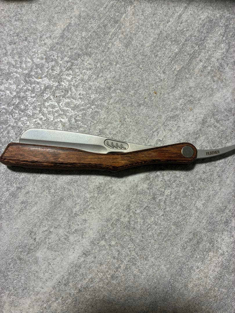 フェザー　アーティストクラブSS レザー　木製ハンドル　FEATHER　理容