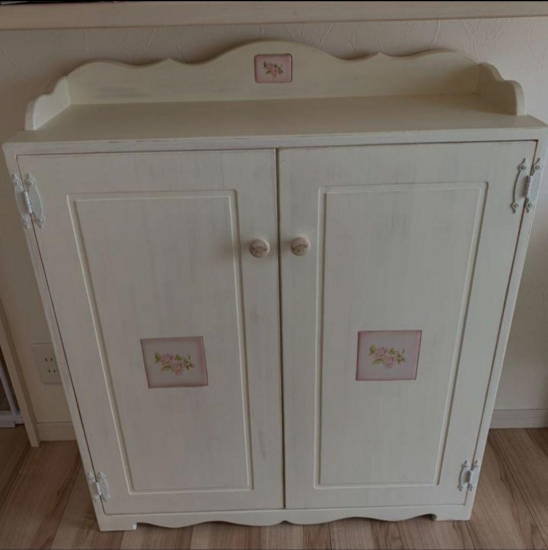 イマン、ダイアナローズ、白家具、カントリー家具フレンチカントリー家具キャビネット