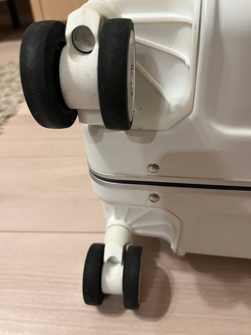 ランバンオンブルースーツケース　32L