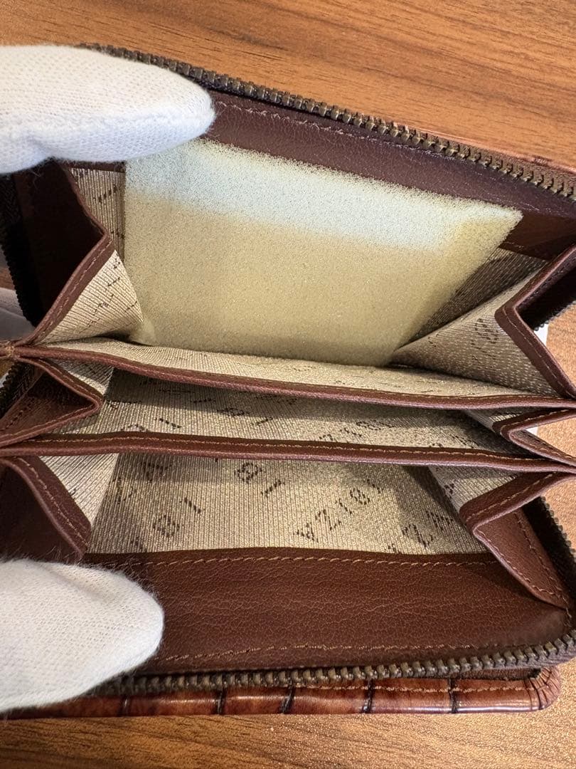 新品未使用　本革　二つ折り財布 IBIZA