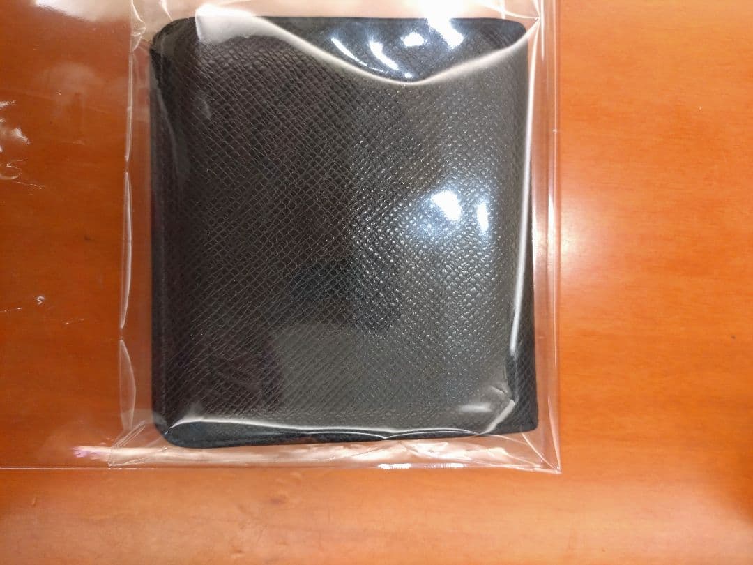 LOUIS VUITTON タイガ　ブラック　黒財布　メンズす