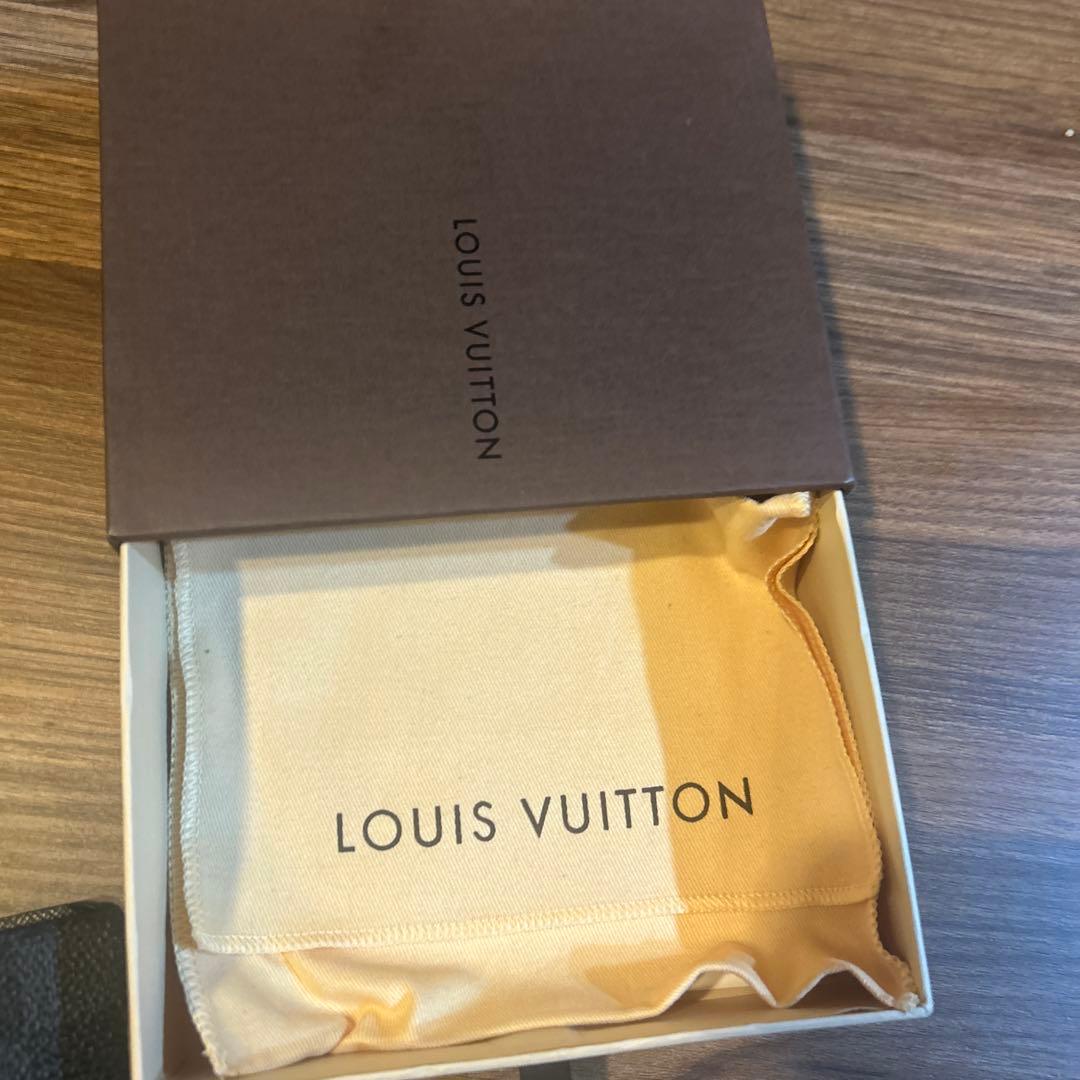 Louis Vuitton ルイヴィトン二つ折り財布 ブラック