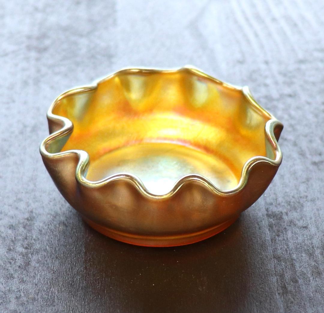 ルイス・C・ティファニー ファブリル ガラス 塩入れ ソルトセラー 皿 菓子入れ