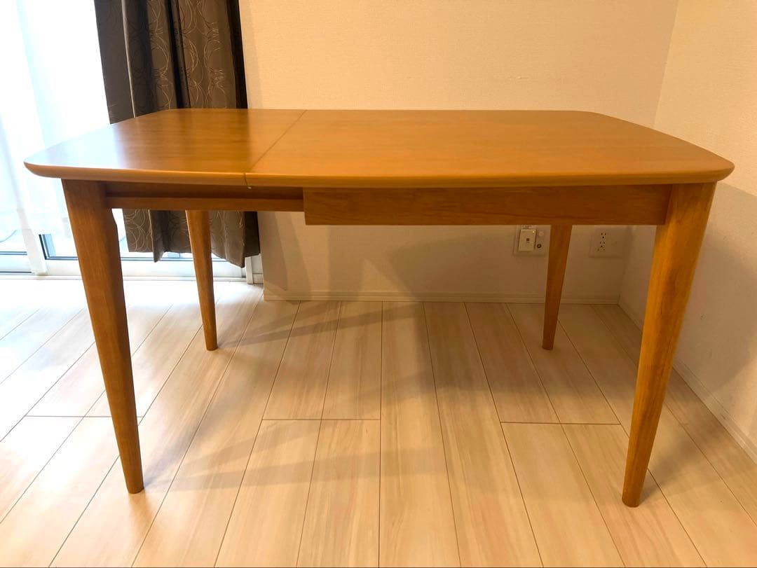 【直接受け渡しのみ】ニトリ伸長式ダイニングテーブル