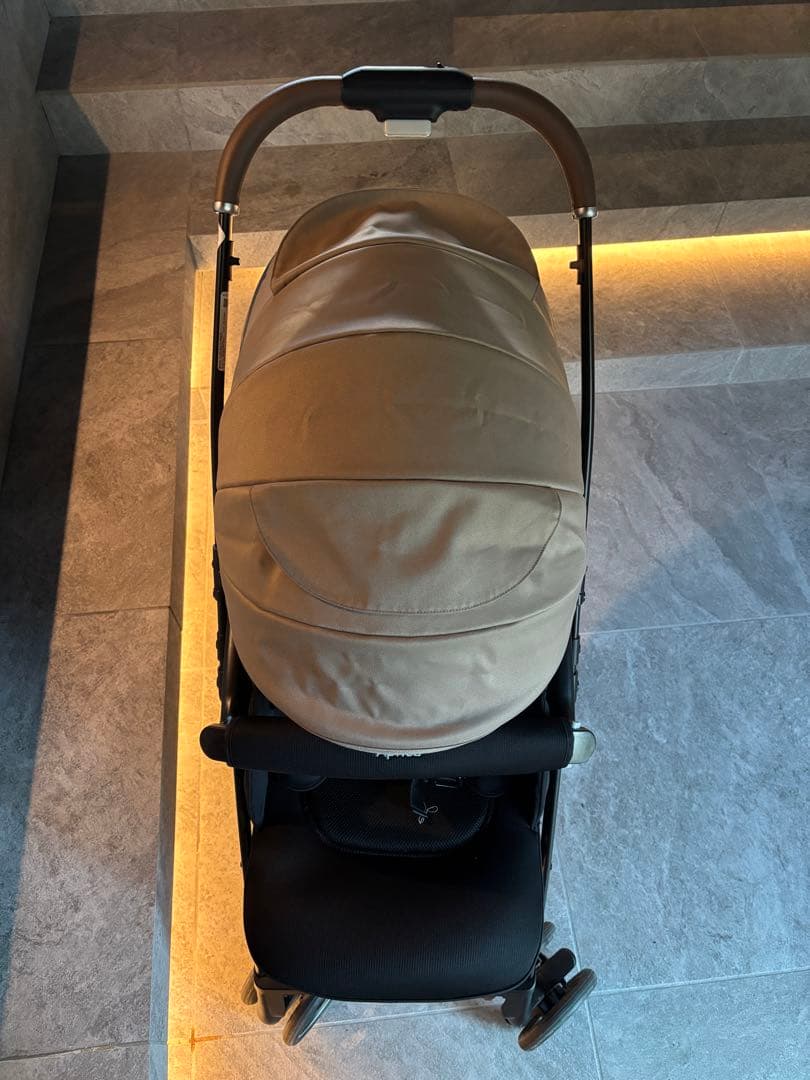 【美品2025年最新モデル】ラクーナ クッション フリー AE ベージュ