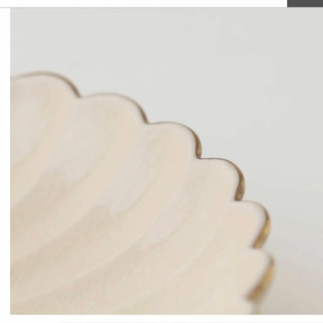 十五代目沈壽官　謹製　白薩摩菊脚皿　菊花大皿　薩摩焼