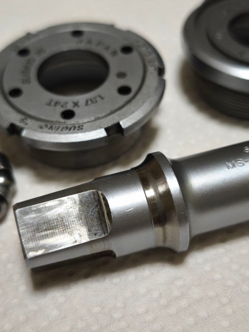 スギノ/SUGINO 75 njs BB ボトムブラケット