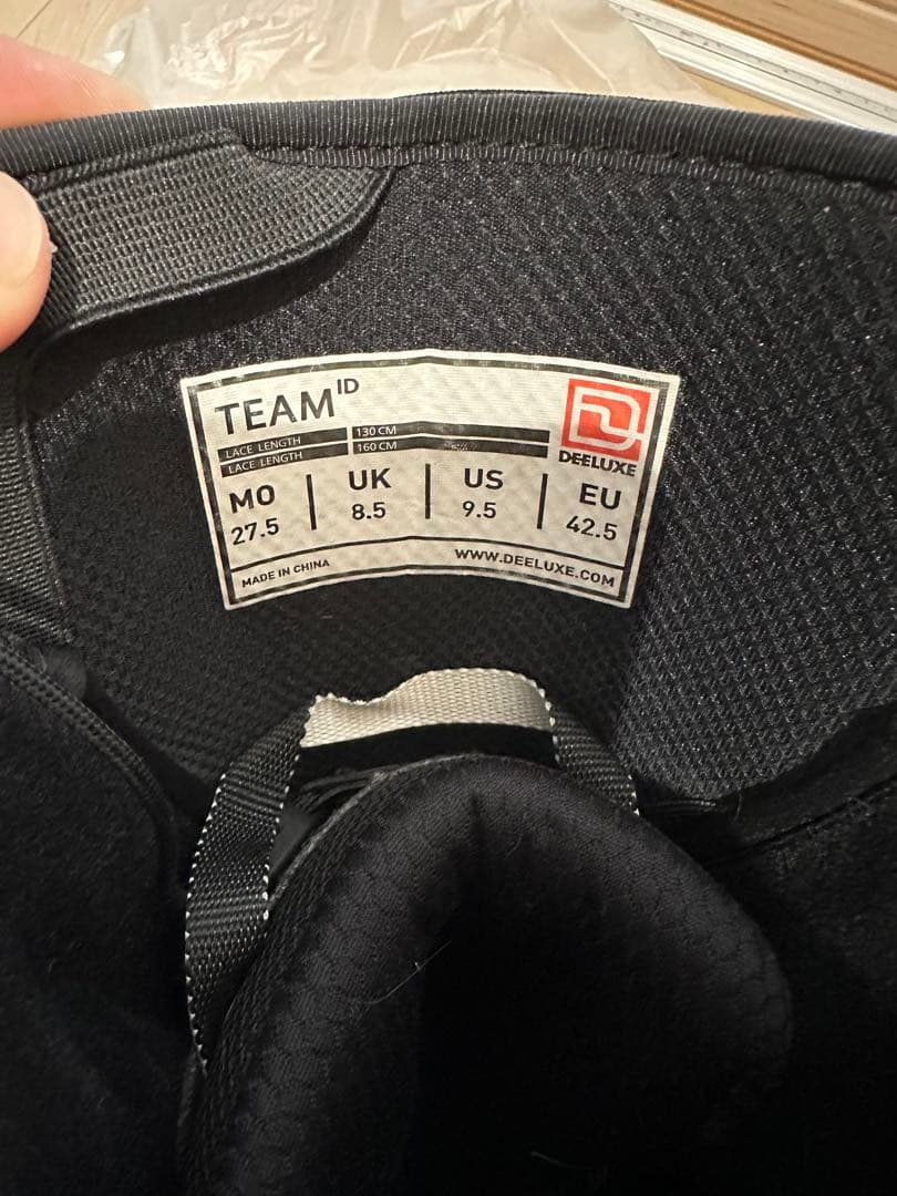 スノーボード deeluxe TEAM ID