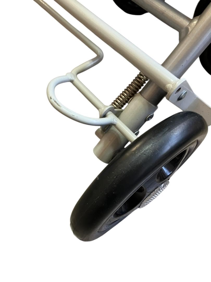 TacaoF シルバーカー ビオラブルー 未使用 幸和製作所　歩行器　押し車