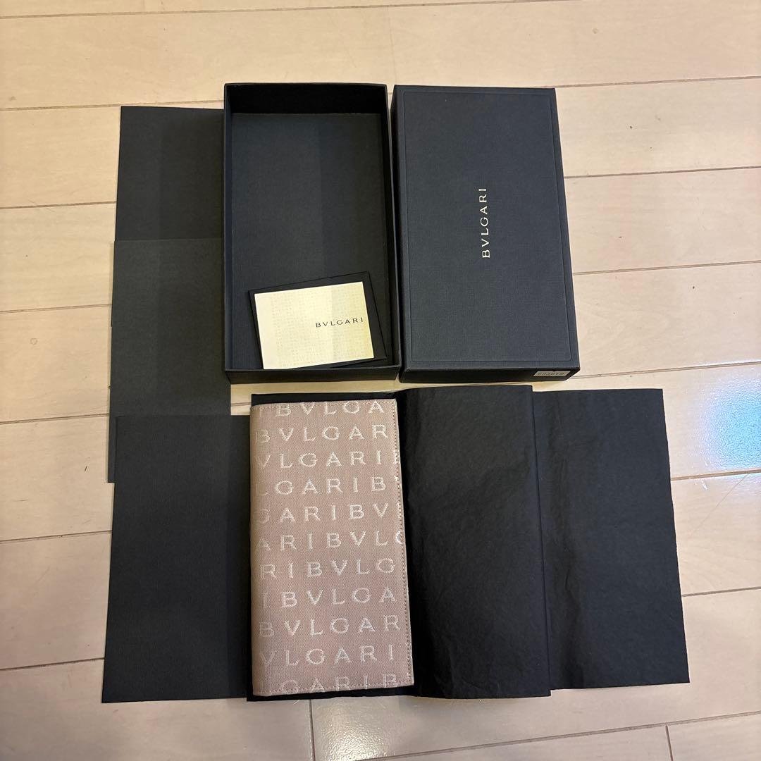 BVLGARI ベージュ 長財布