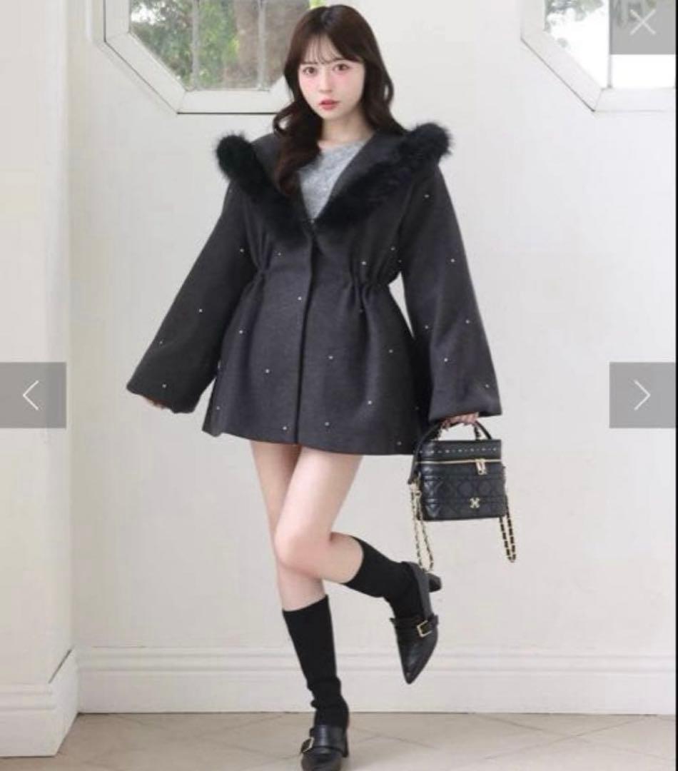 ナイスクラップ♡フードフェイクファービジューミドルコート