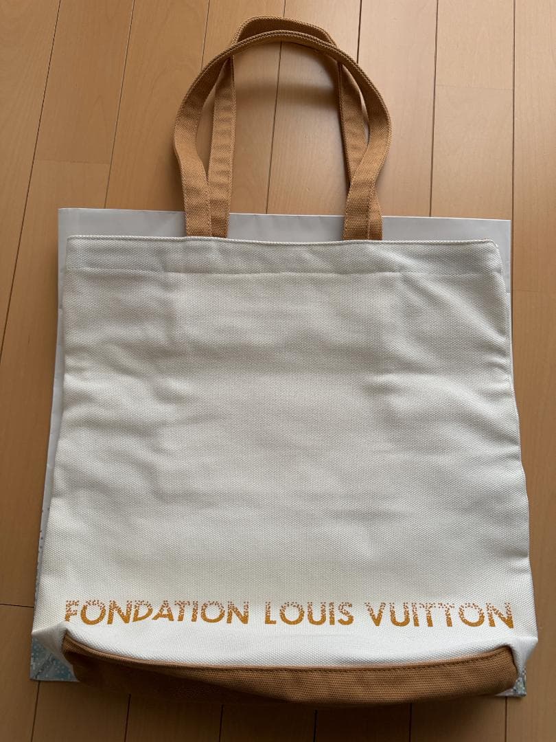未使用 Fondation Louis Vuitton トートバッグ　紙袋付