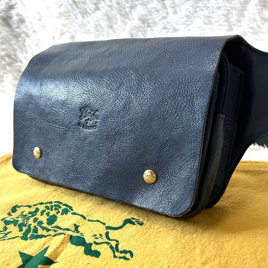 即完売品✨イルビゾンテ　ボディバッグ　ウエストポーチ　シボ革　斜め掛け　ネイビー