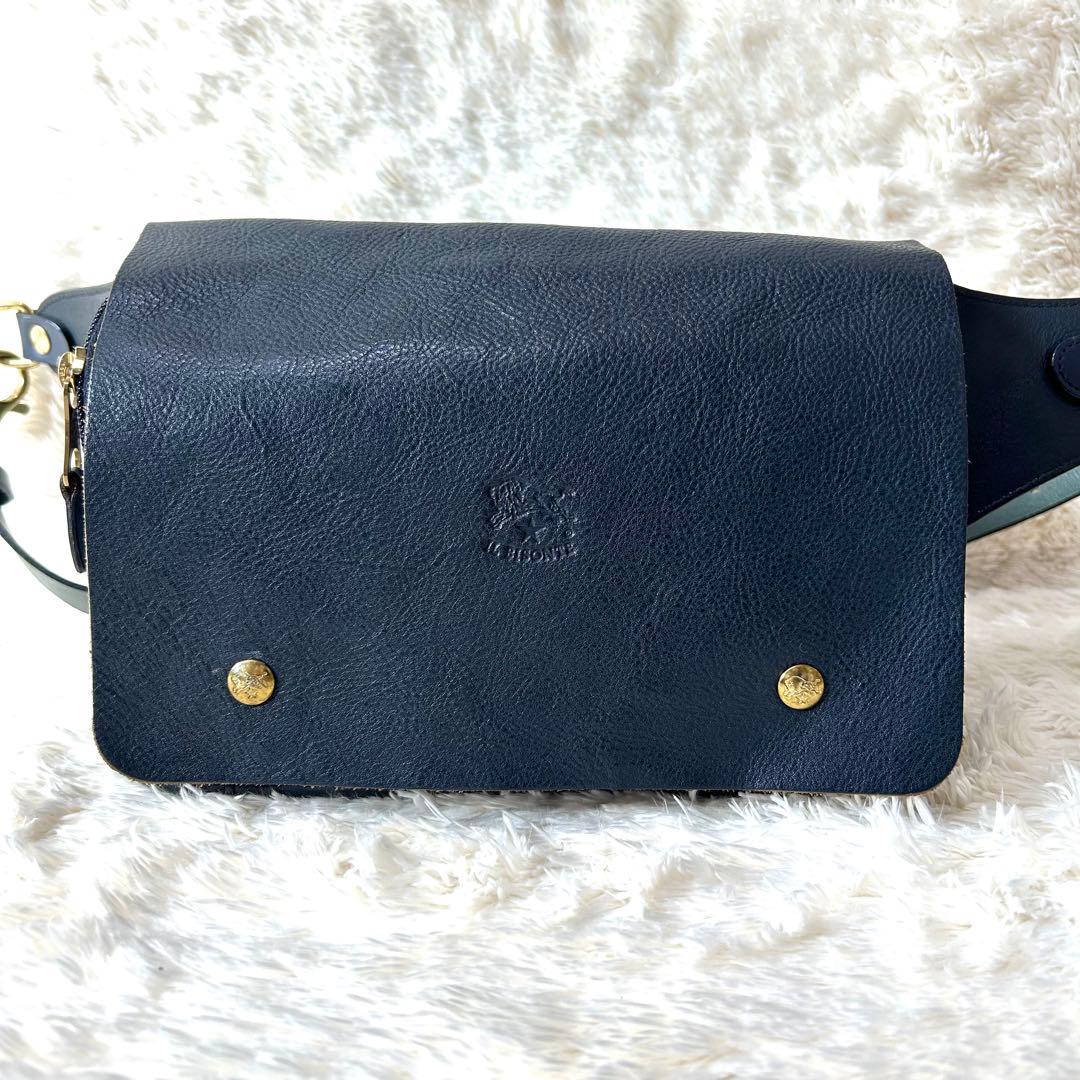 即完売品✨イルビゾンテ　ボディバッグ　ウエストポーチ　シボ革　斜め掛け　ネイビー