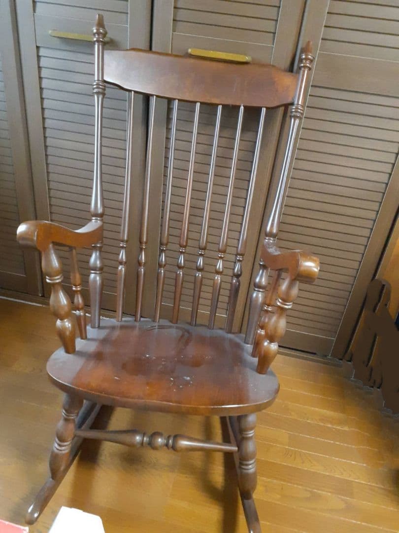 クラシック木製ロッキングチェア