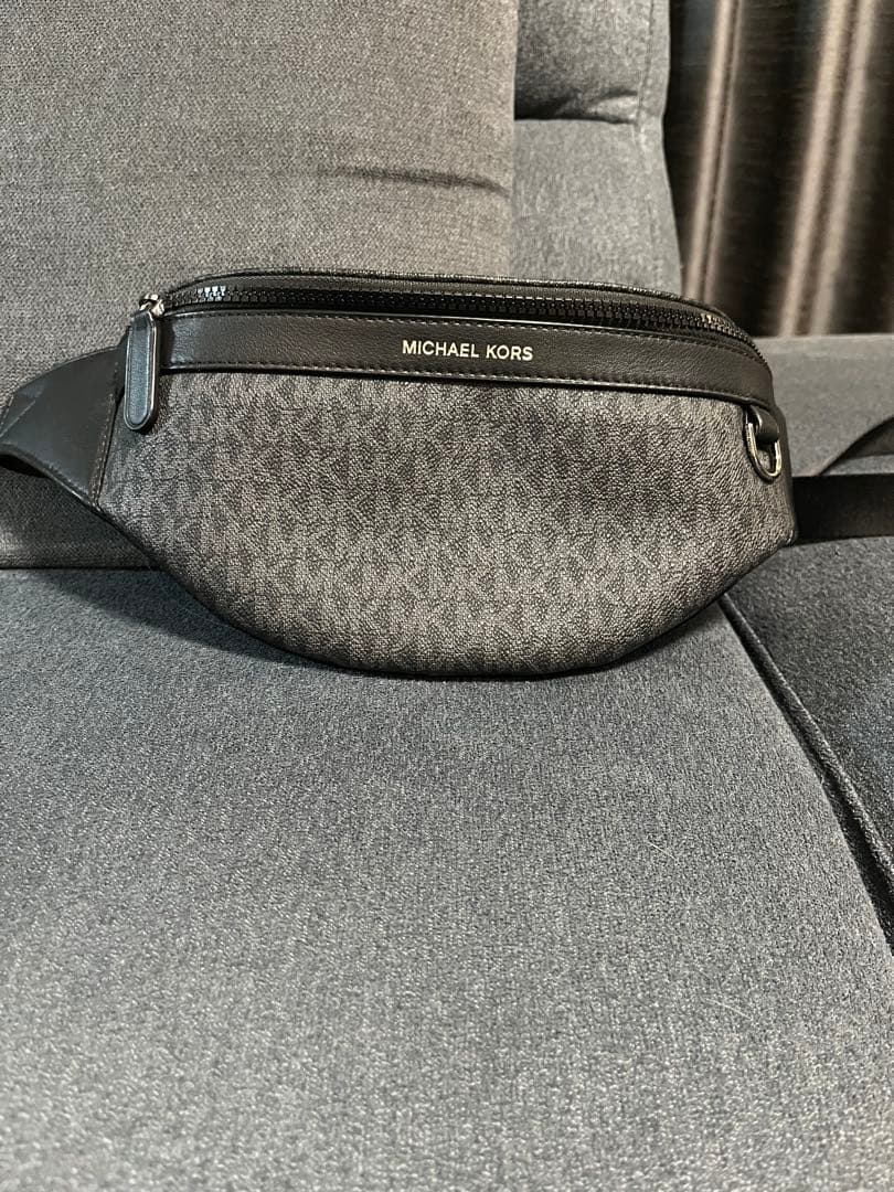 key様 MICHAEL KORS ボディバッグ