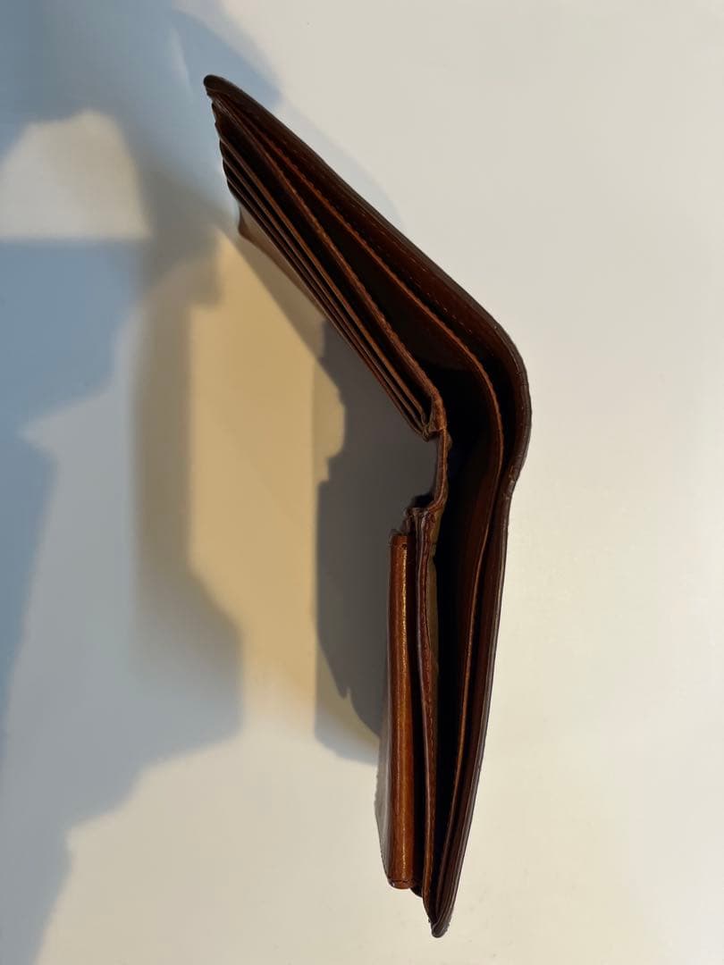 Vivienne Westwood VWK672水牛本革　二つ折り財布　ビビアン