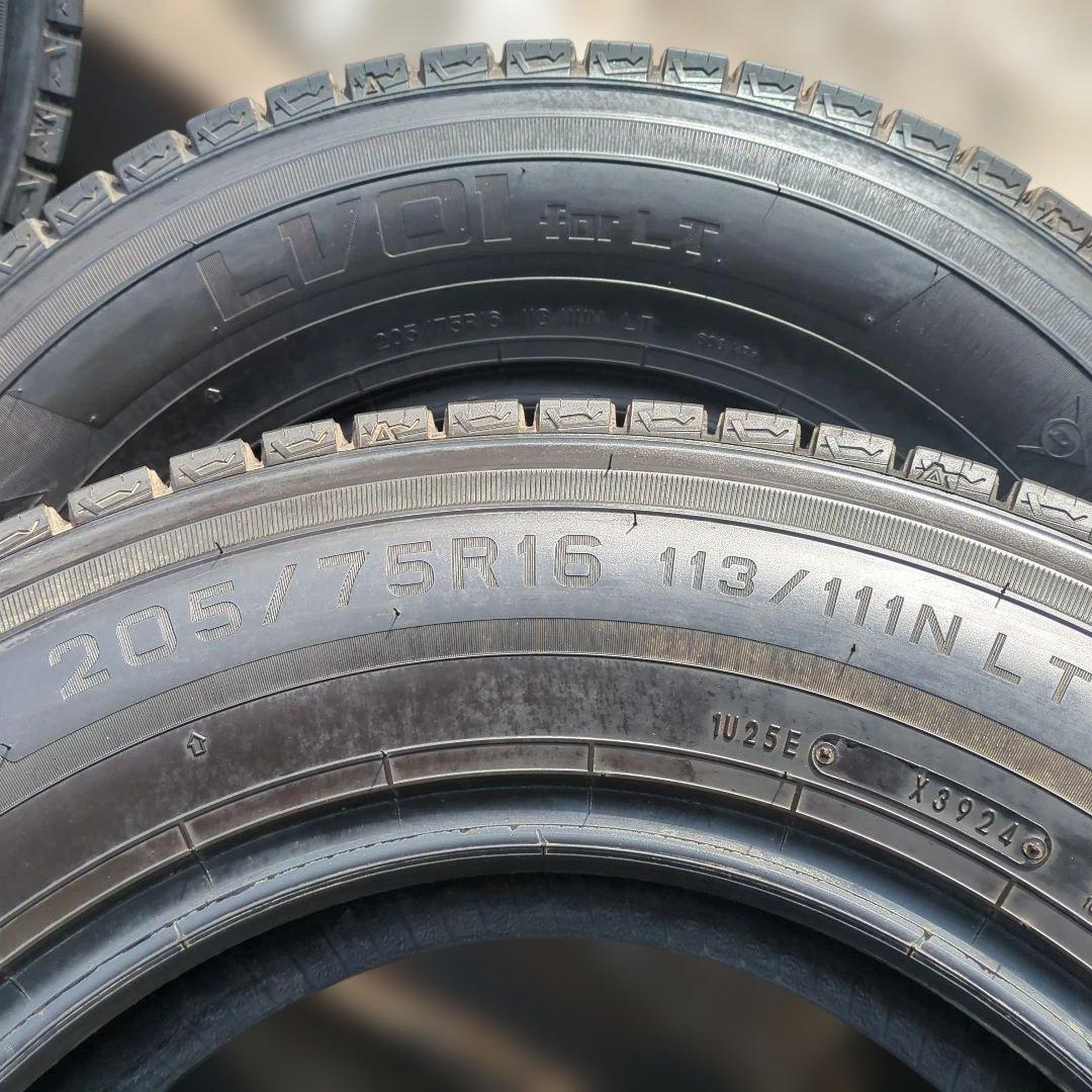 サンタクロース様①専用商品205/75R16LT 113/111N LV01