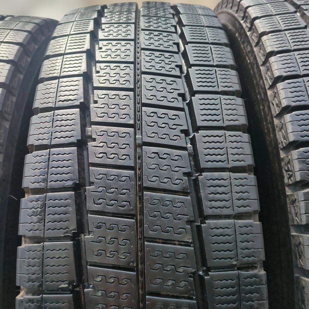 サンタクロース様①専用商品205/75R16LT 113/111N LV01