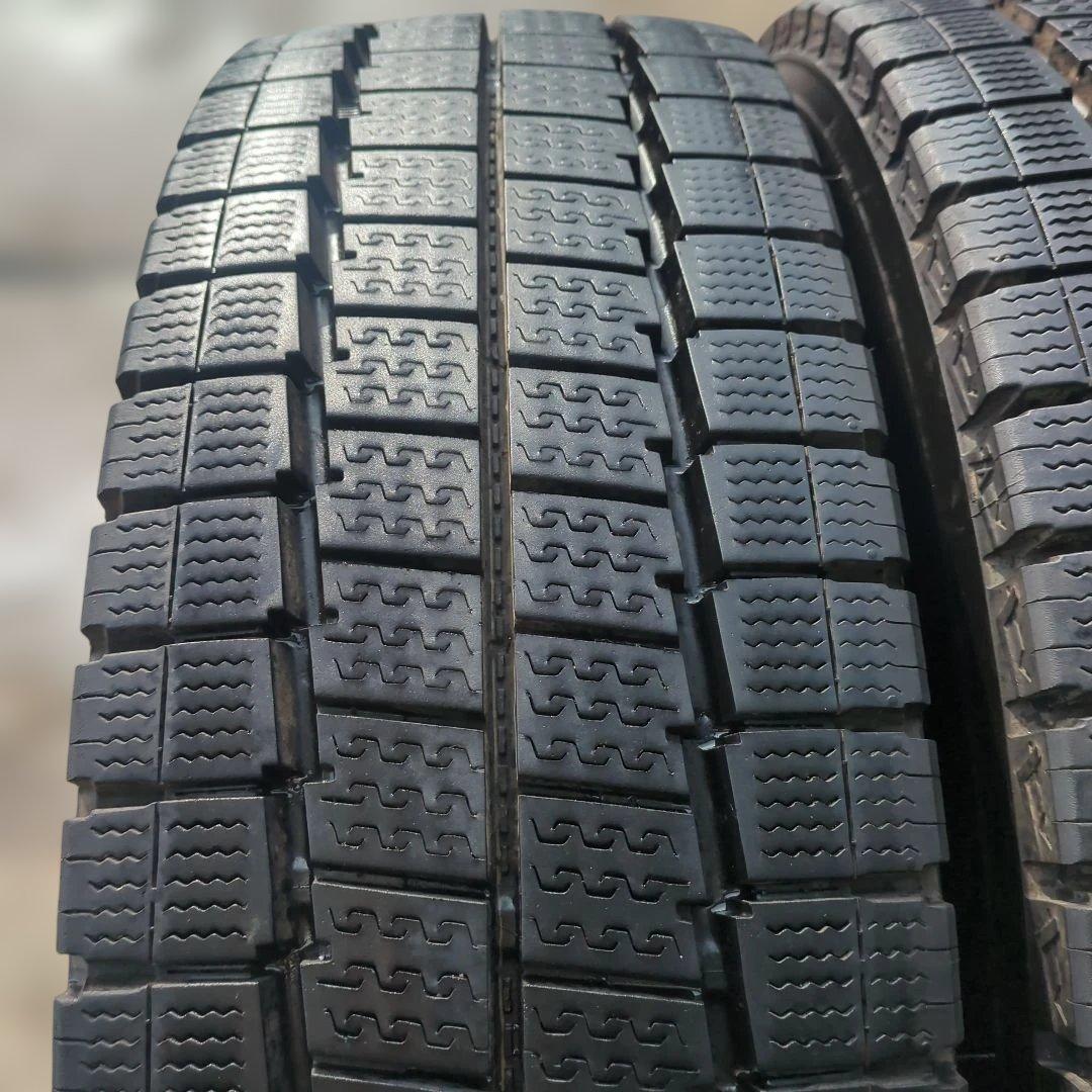 サンタクロース様①専用商品205/75R16LT 113/111N LV01