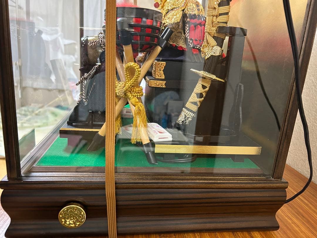 兜　五月人形 ガラスケース入り　武蔵俊山　オルゴールつき　ライト　引取希望