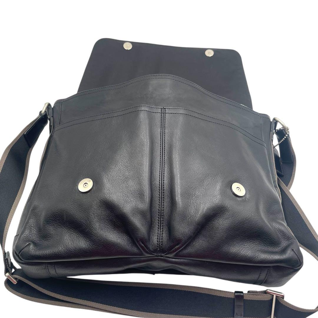 コーチ　ショルダーバッグ　ヘリテージ　肩掛け　斜め掛け　F70556