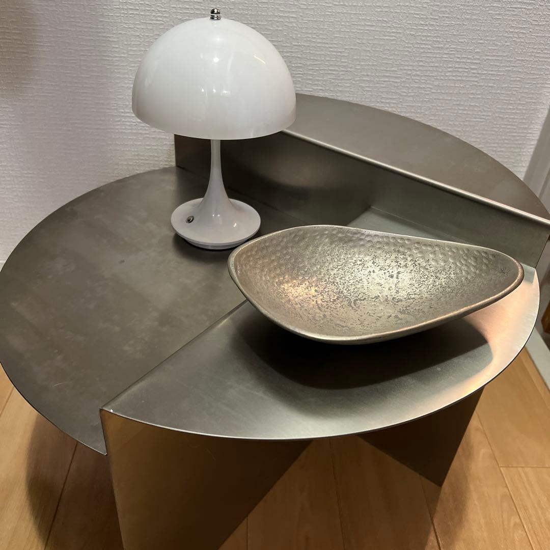 オシャレな3段階ステンレステーブル