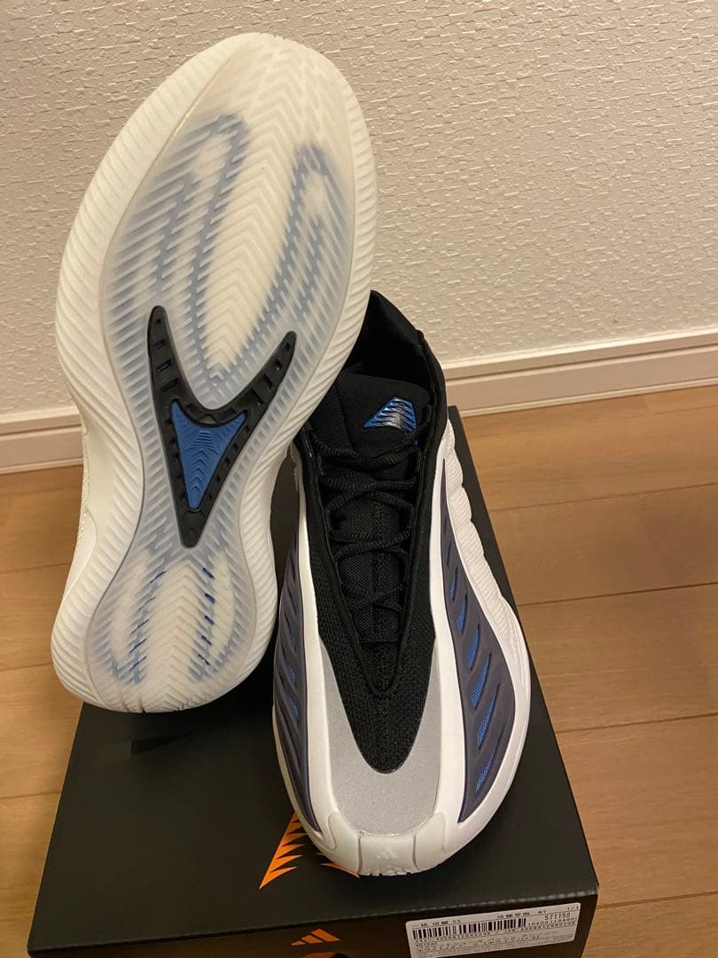 Adidas アディダスAE2