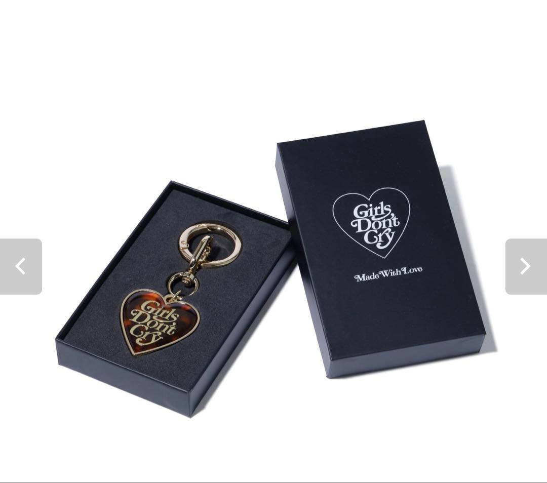 Girls Don't Cry ハート型キーホルダー ゴールド
