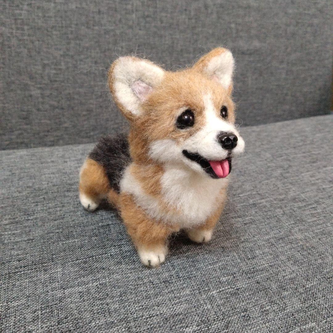 羊毛フェルト コーギー　犬　ハンドメイド　ぬいぐるみ　置物
