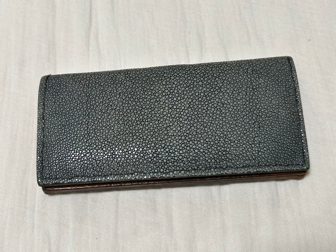 長財布　高級　本革　エイ革