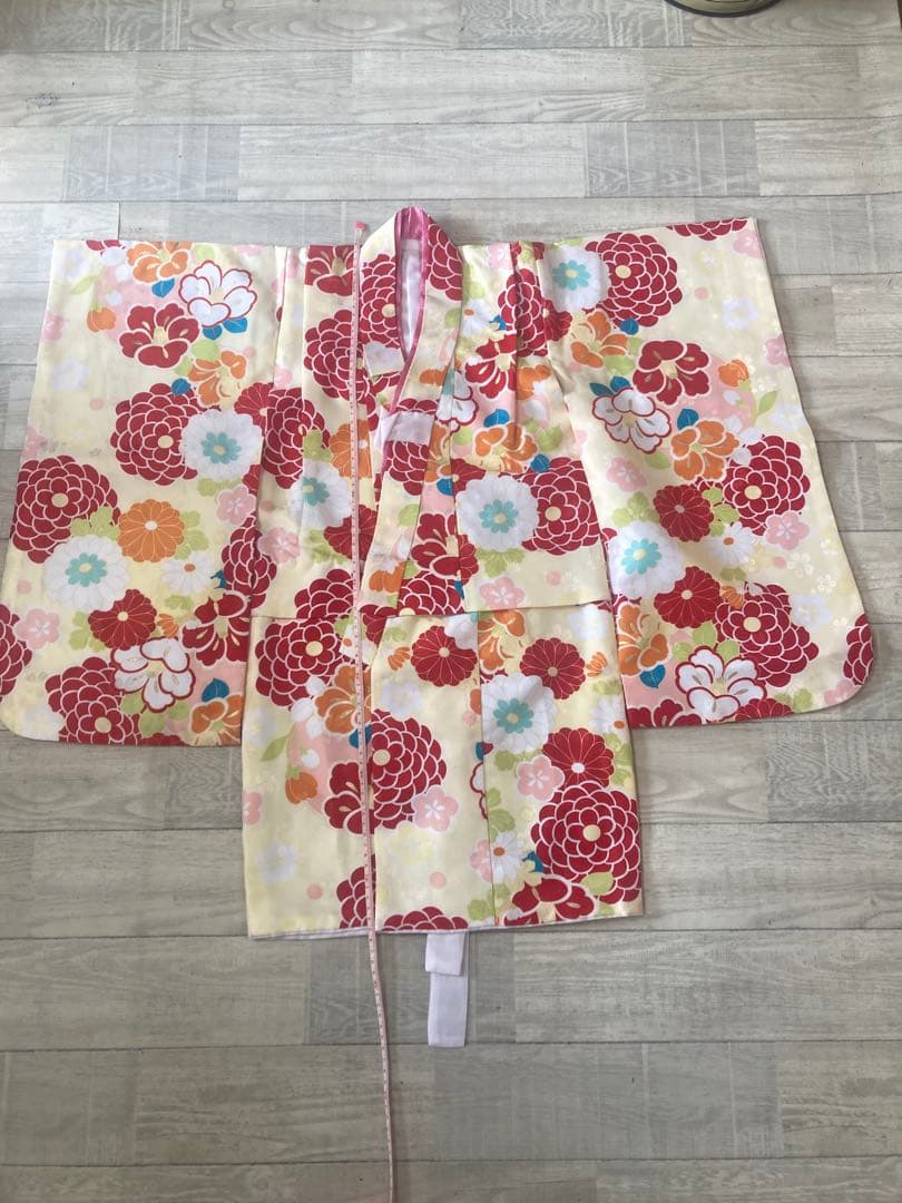 七五三　かわいい花柄着物(3〜5歳児女の子)フルセット アクセサリー多数付き