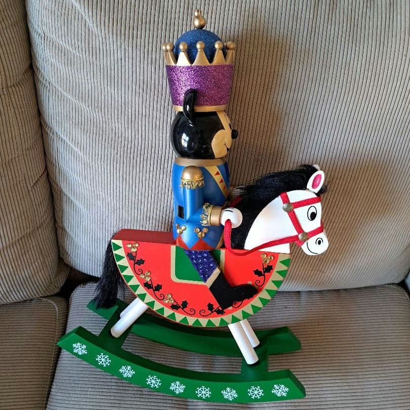 ミッキーマウス ロッキングホース クリスマス装飾　置物フィギュア　くるみ割り人形