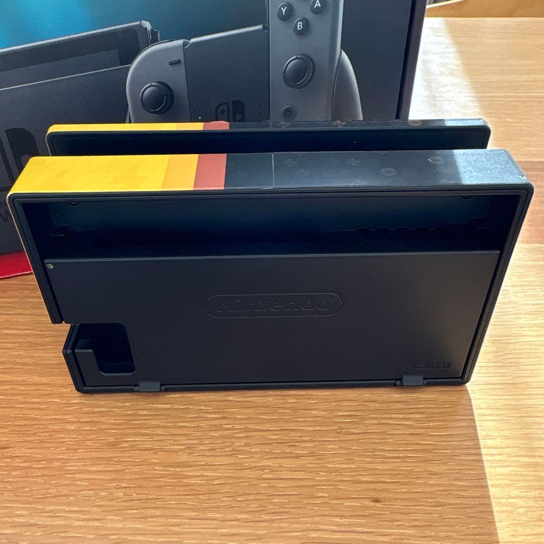 Nintendo Switch ピカチュウデザイン 本体