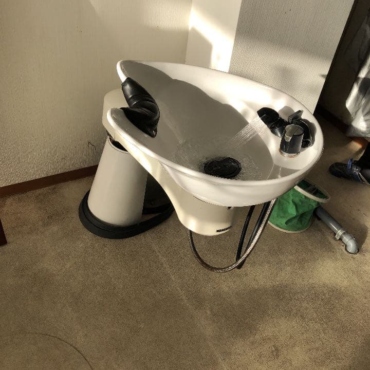 タカラベルモント　スイングシャンプー台