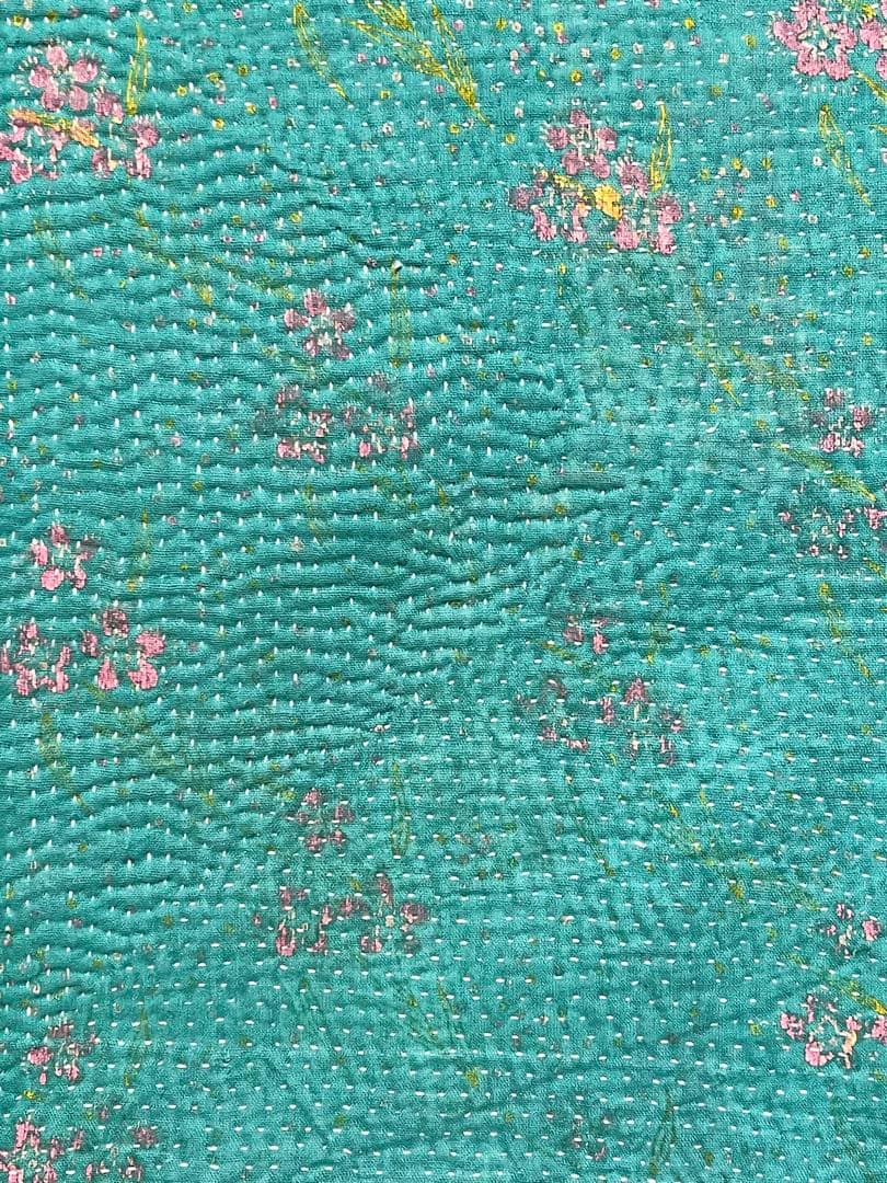 カンタ 刺繍 ラリーキルト インド ビンテージ布 ベッドカバー ソファーカバー