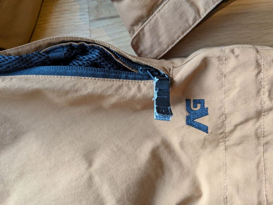 Burton「AG（アナログ）」メンズスノーボードウェア