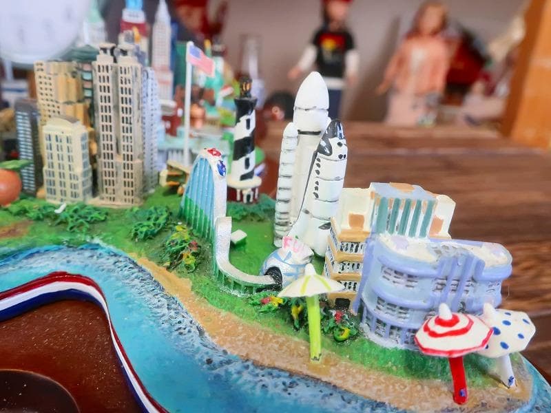 爆レア★アメリカ合衆国の立体 ダンバリーミント 東海岸～西海岸ランドマークが配置