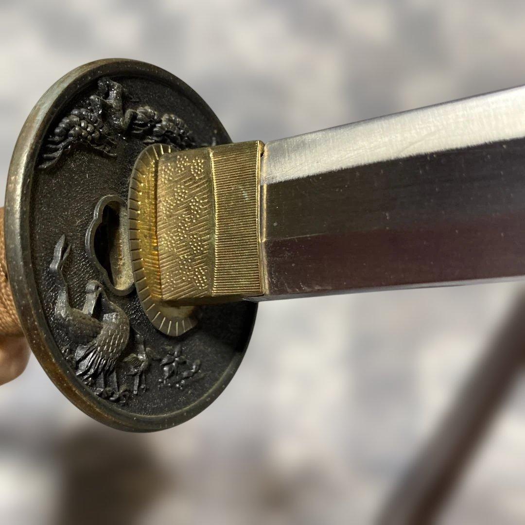 上級模造刀 茶柄 鶴松図楕円鍔 茶鱗鞘